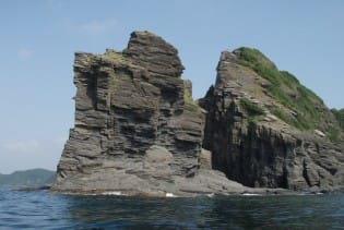 綱掛岩（仮称）（美津島町大船越）